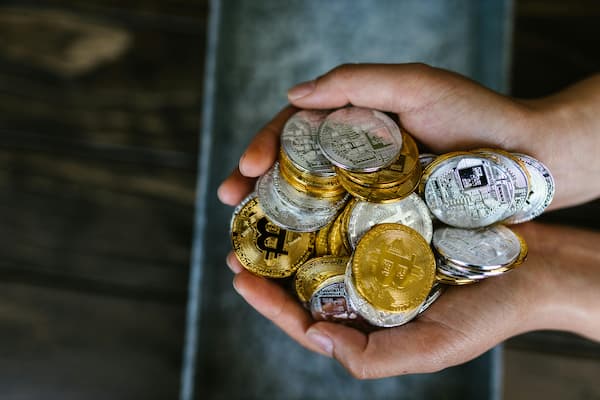 崇仁县一信用社主任炒黄金